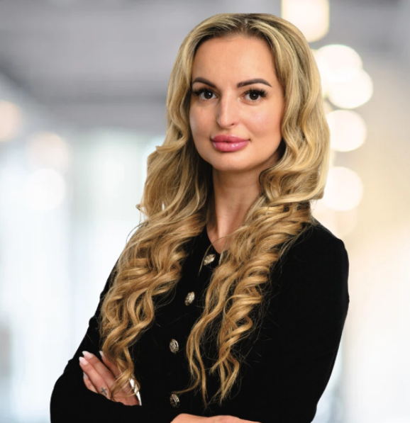 Петя Иванова